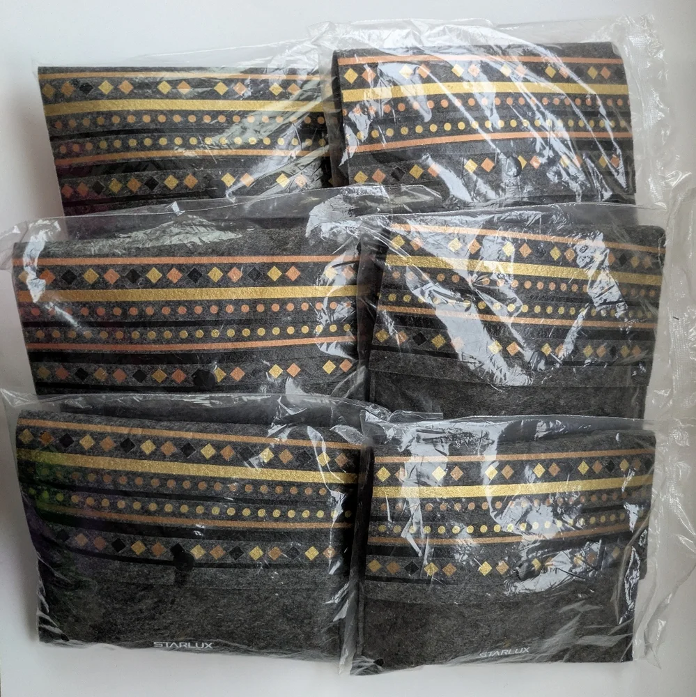 Starlux Six Travel Amenity Kits in Grey - Picture 1 of 6